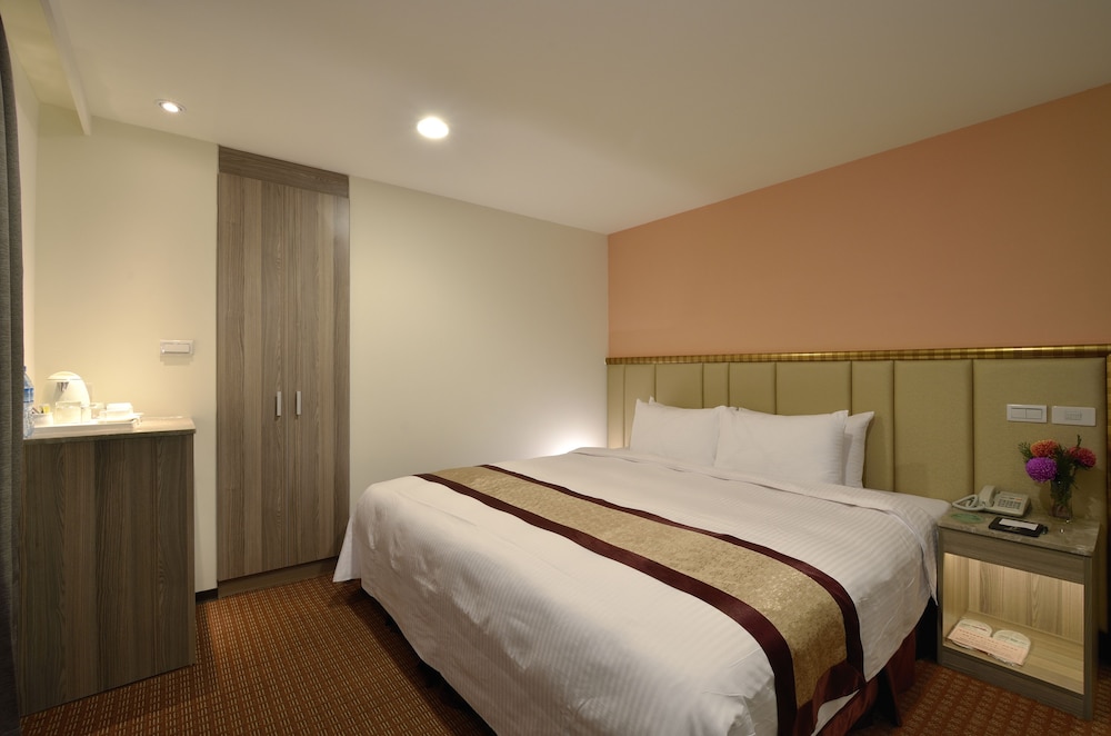 Toong Mao Evergreen Hotel 13/40