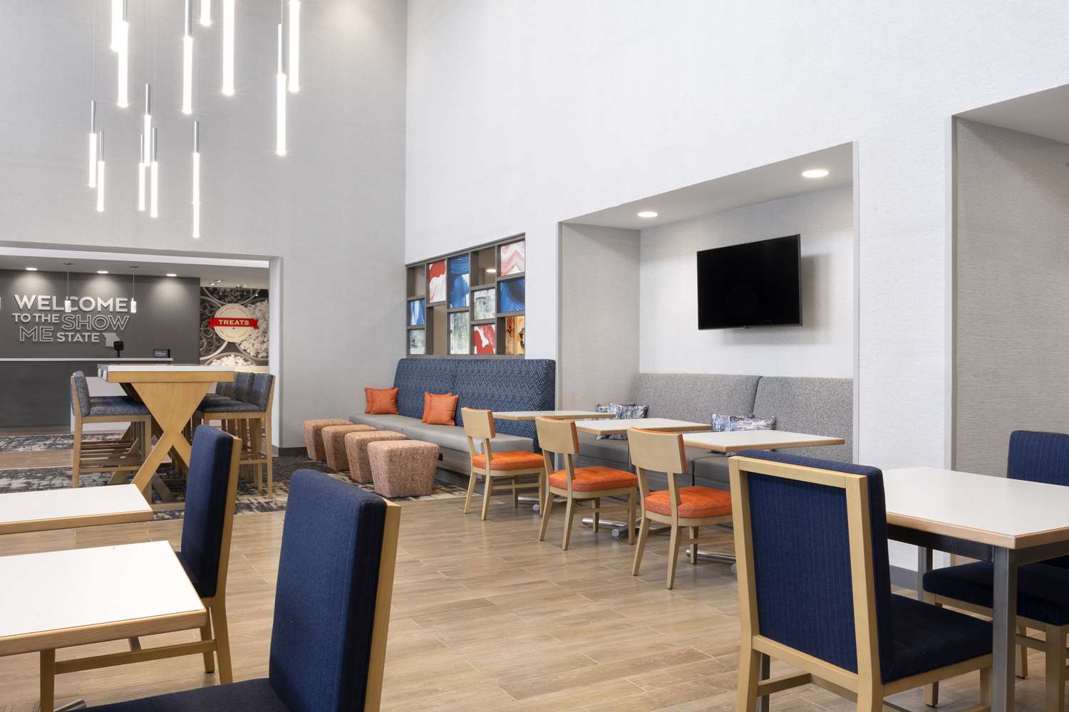 Hampton Inn & Suites St. Charles Old Town Area, MO 9/10