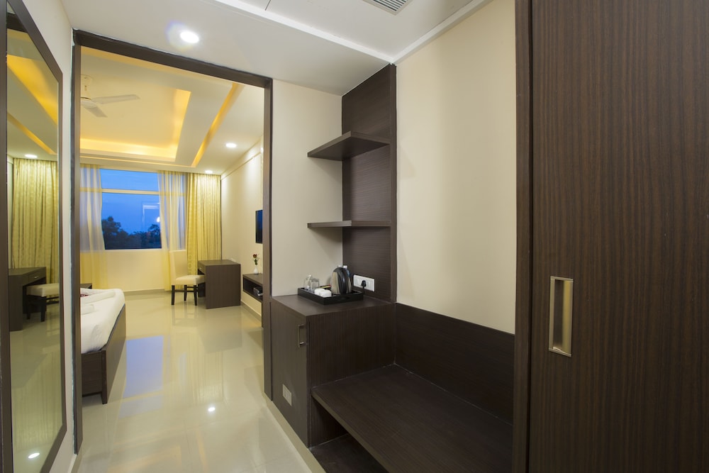 Landmark Pallava Beach Resort Mahabalipuram Chen 13/32