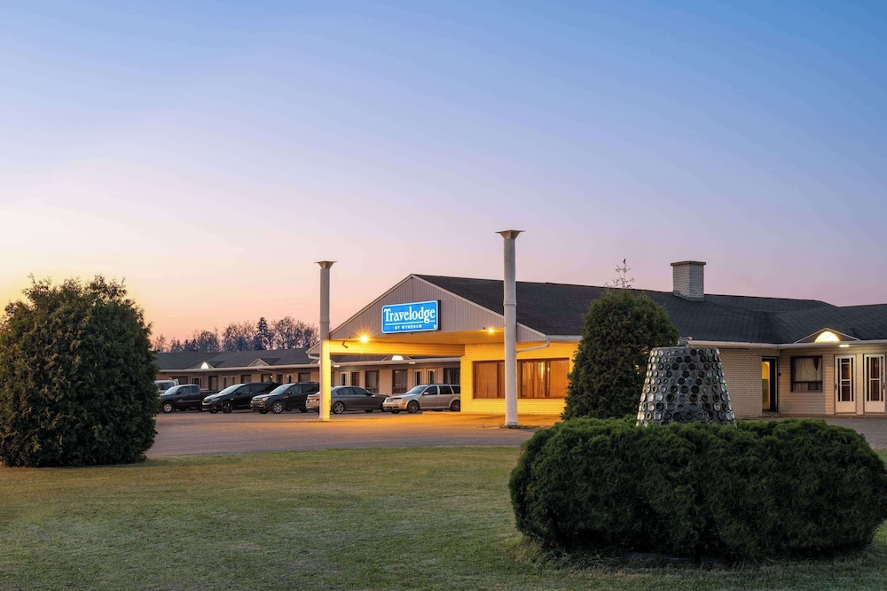 Travelodge by Wyndham Grand Falls 30/32