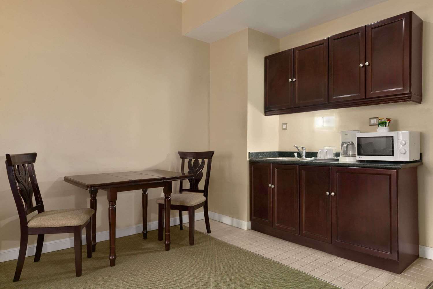 Hawthorn Suites By Wyndham Abuja 21/31