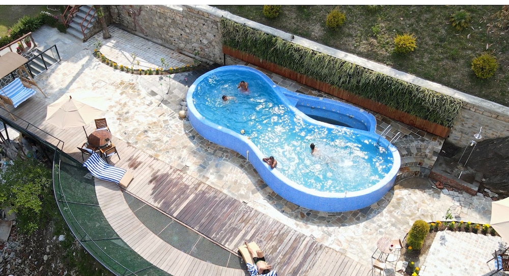 Country Villa 50/74