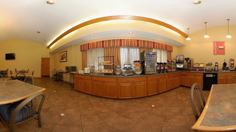 Quality Inn Sidney OH 8/34
