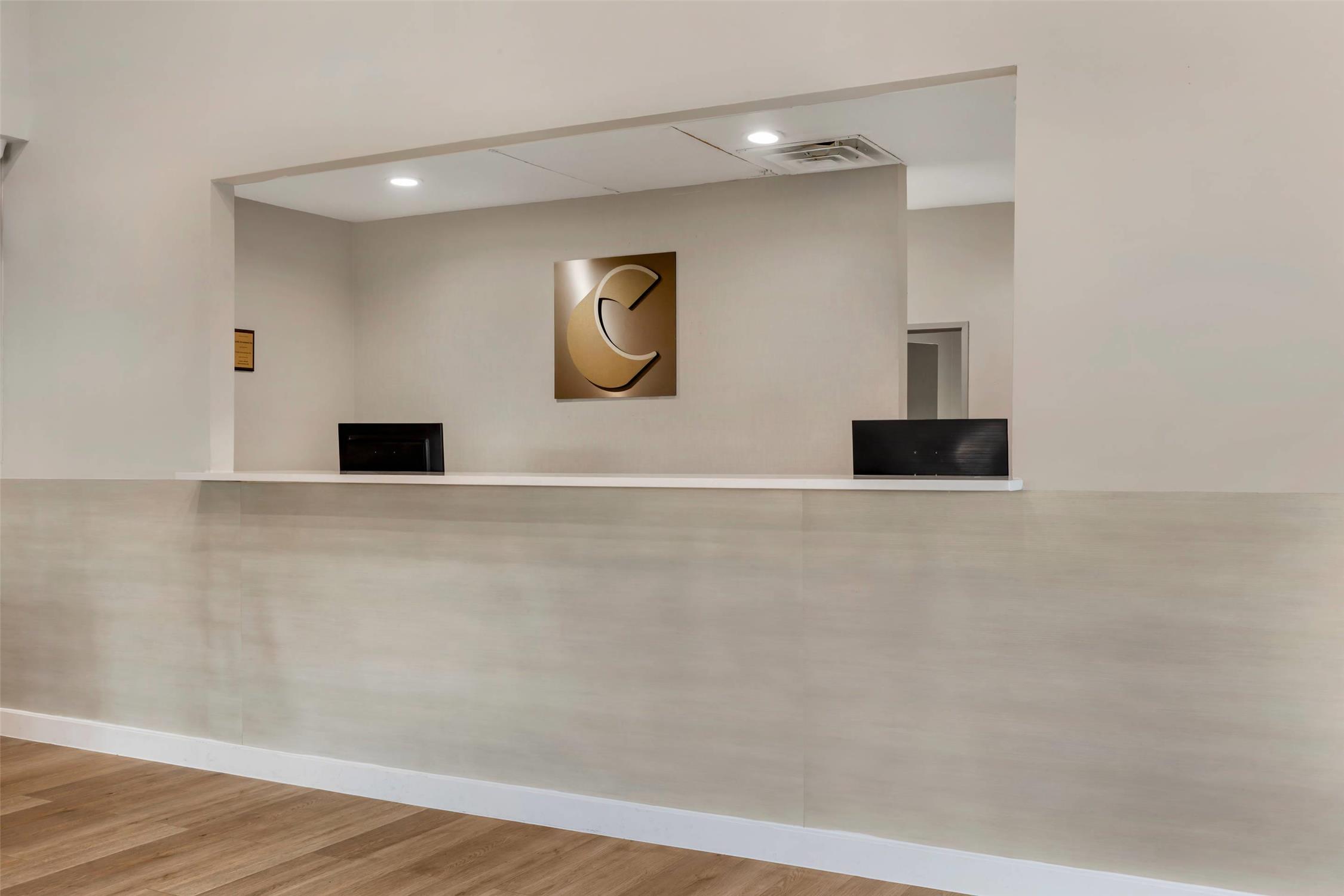 Comfort Inn & Suites Red Oak - Dallas Area 5/23