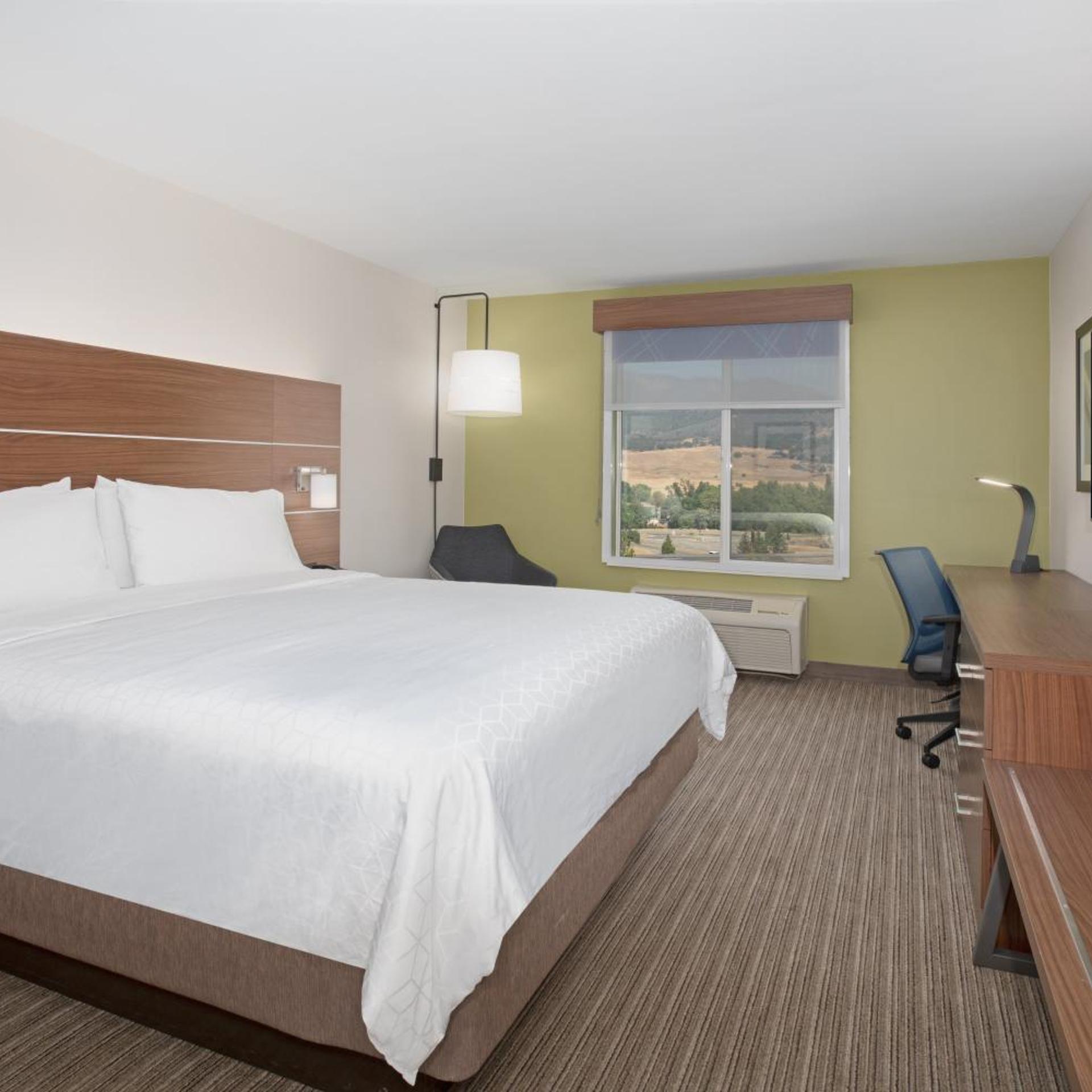 Feature, King Bed