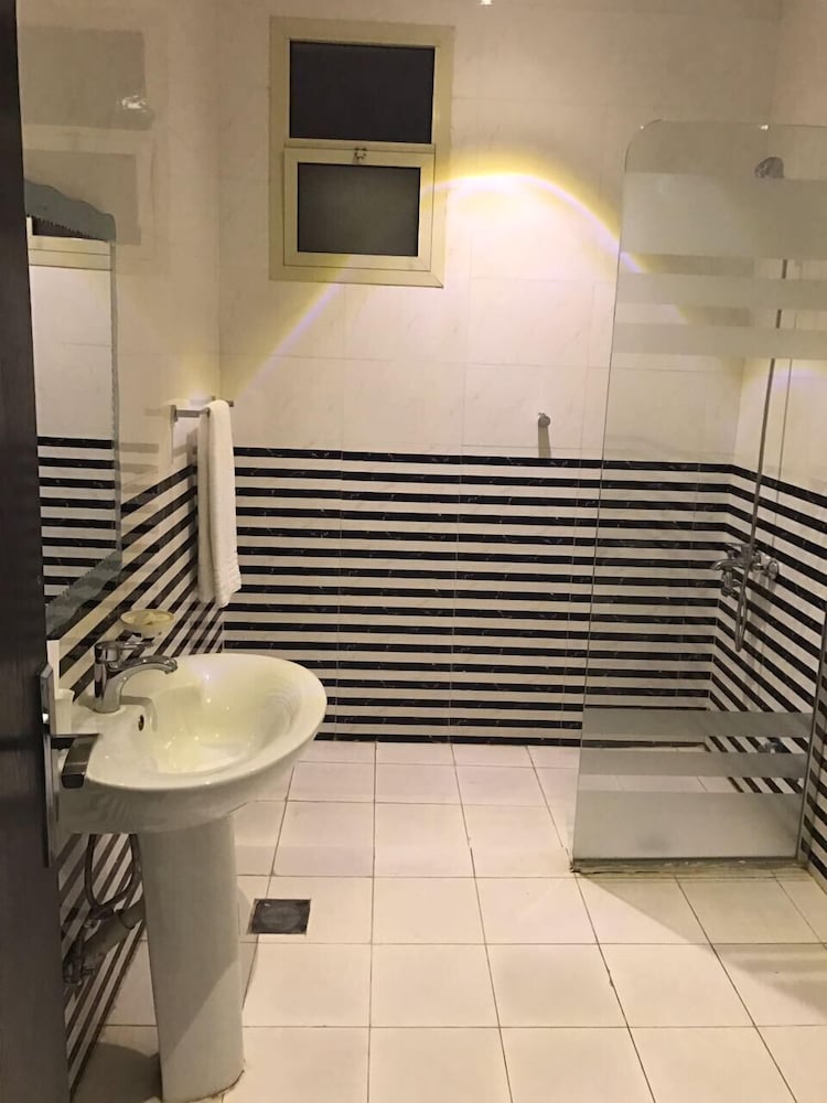 تالين غرناطة للشقق الفندقية(Taleen Granada Serviced Apartments) 50/72