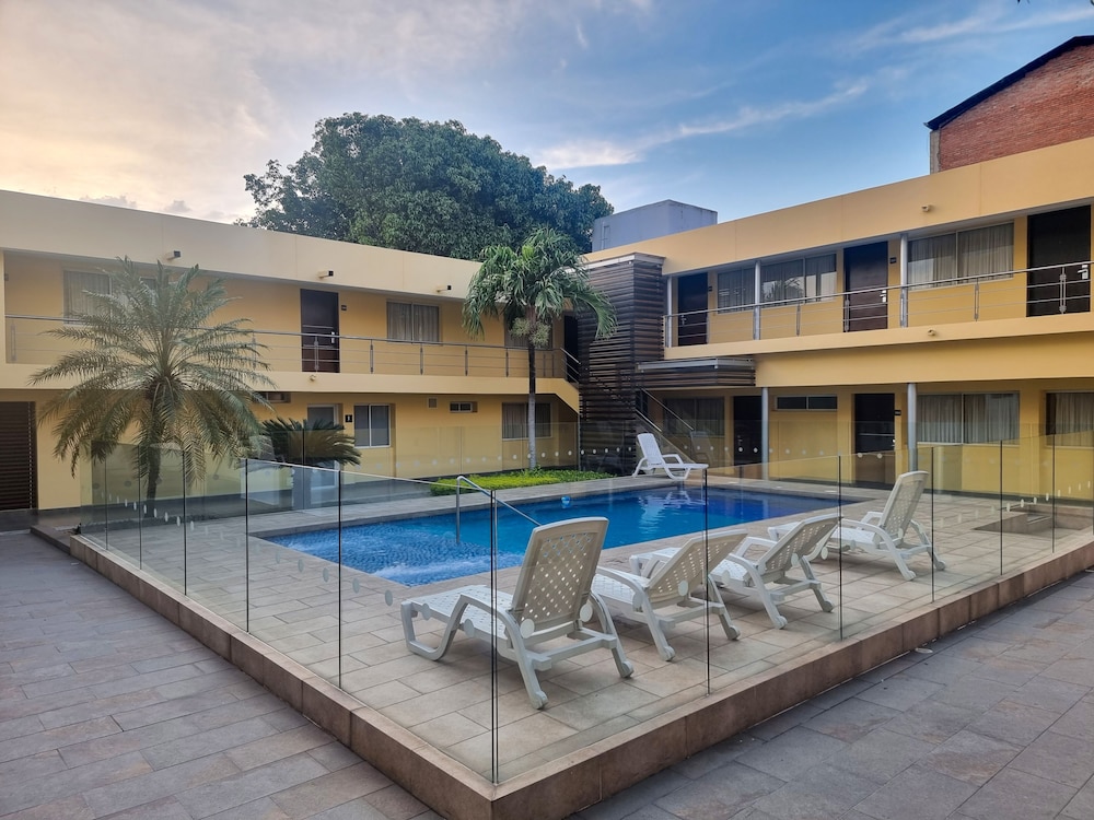 Hotel Arizona Suites 43/47