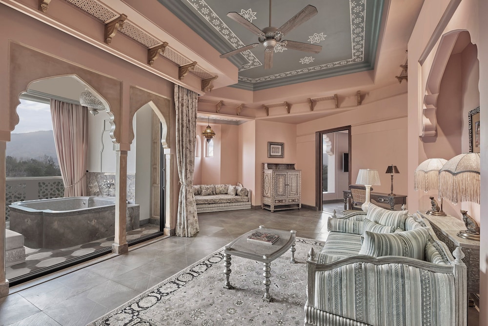 Raffles Jaipur 69/93