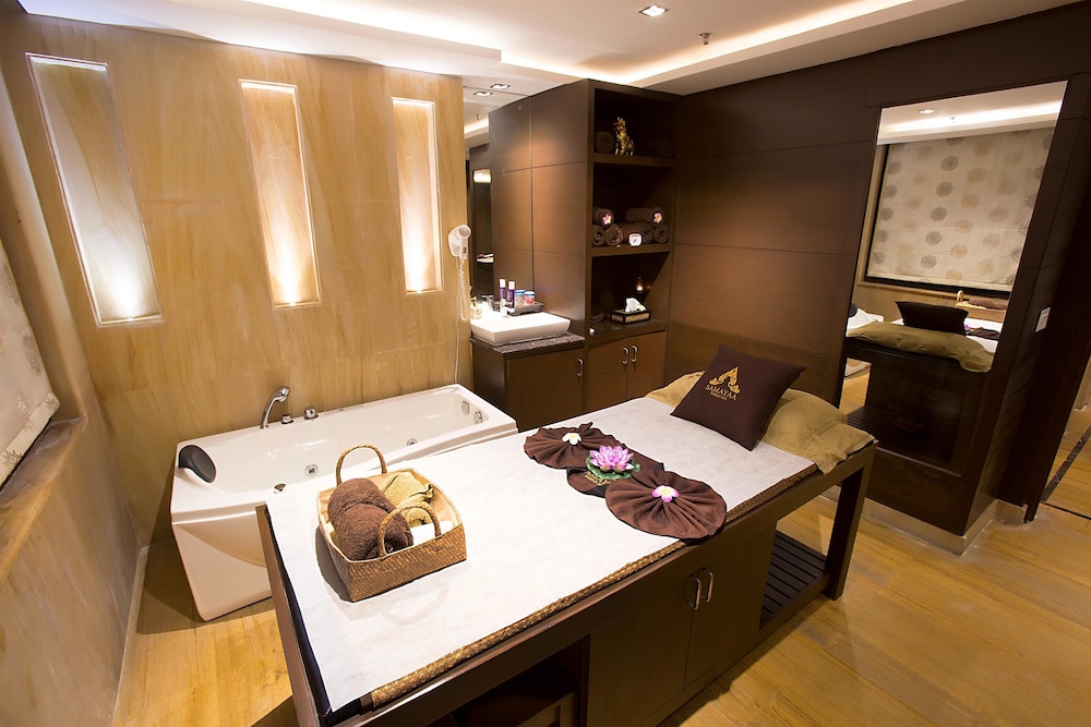 Golden Tulip Chandigarh Panchkula 22/29