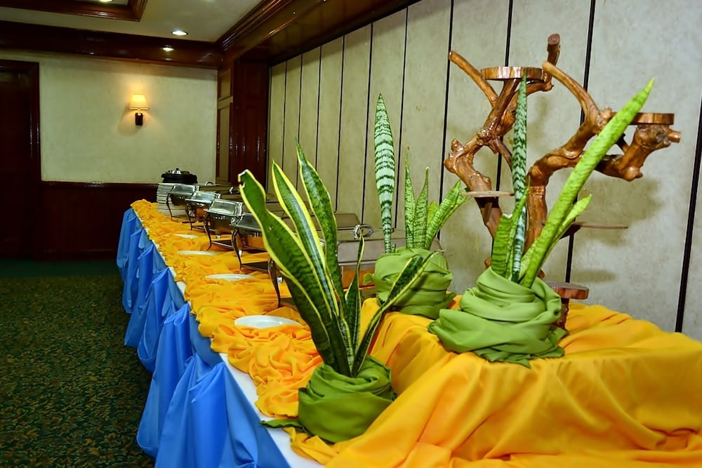 Days Hotel Batangas 19/36