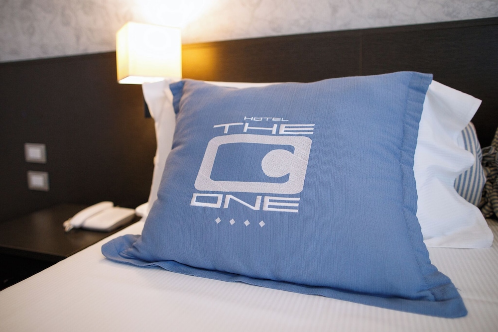 Hotel The One 37/64