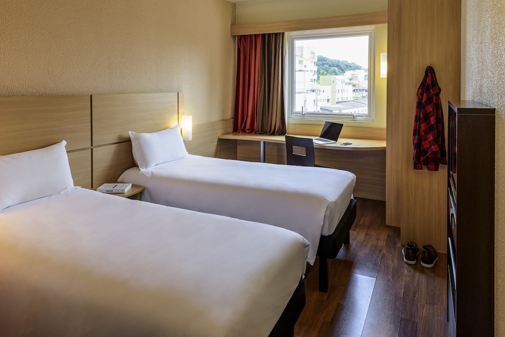 Ibis Bayonne Centre 26/74