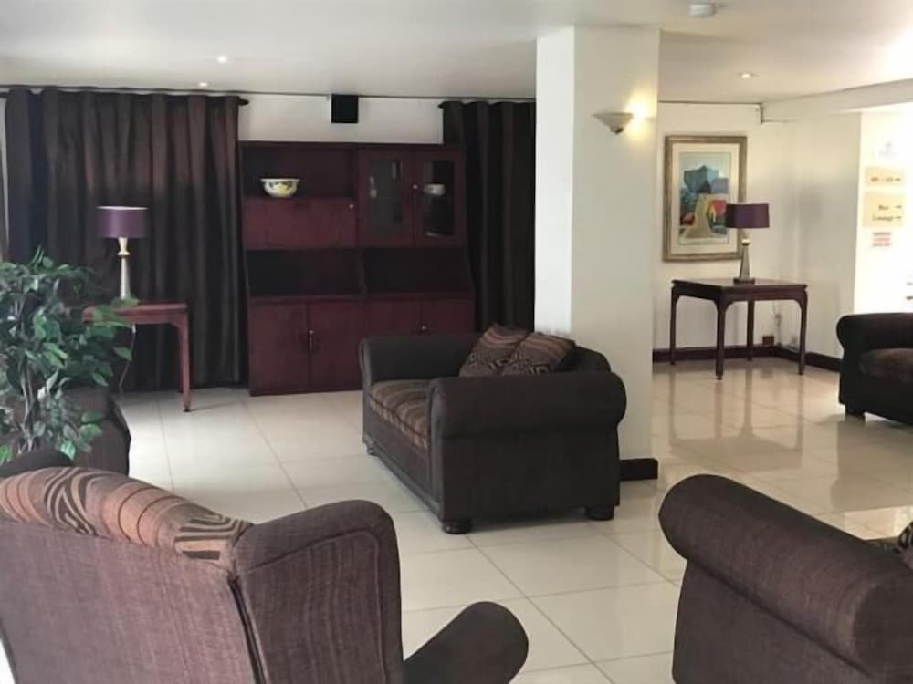 Airport Inn and Suites 29/47