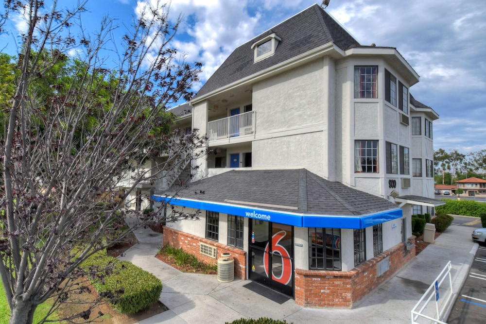 Motel6 Escondido Ca in ESCONDIDO - CA
