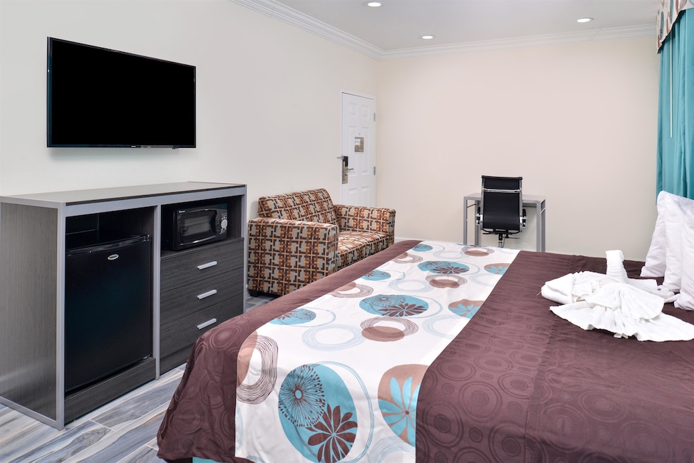 Americas Best Value Inn Suites Houston/Hwy 6 Westpark 15/23