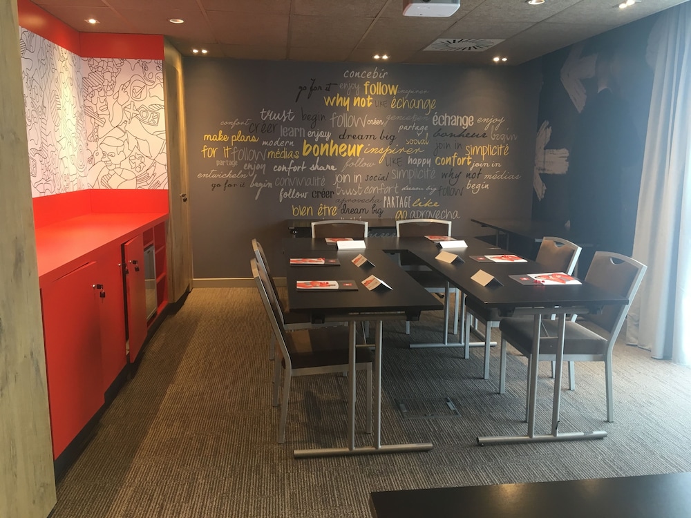 Ibis Niort Est Mendes France 39/47