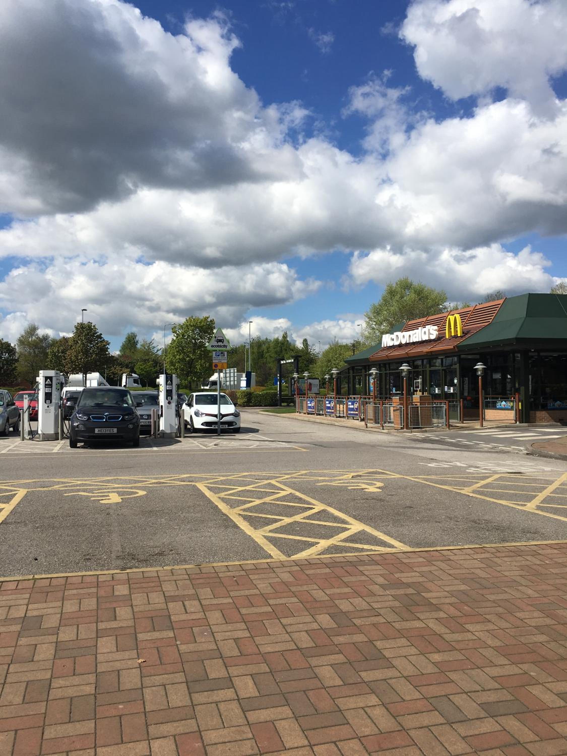 Ibis budget Warrington Lymm Services 26/33