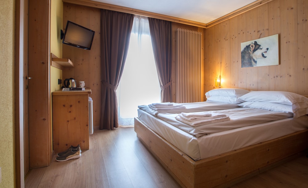 Angelica Hotel 33/64