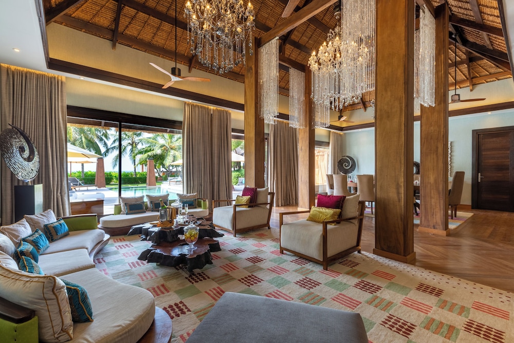Ozen Reserve Bolifushi 121/136