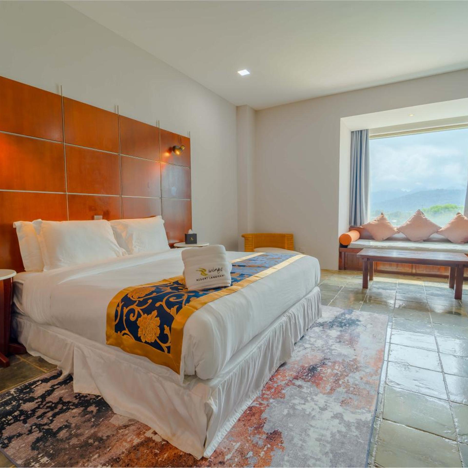 Executive, Suite