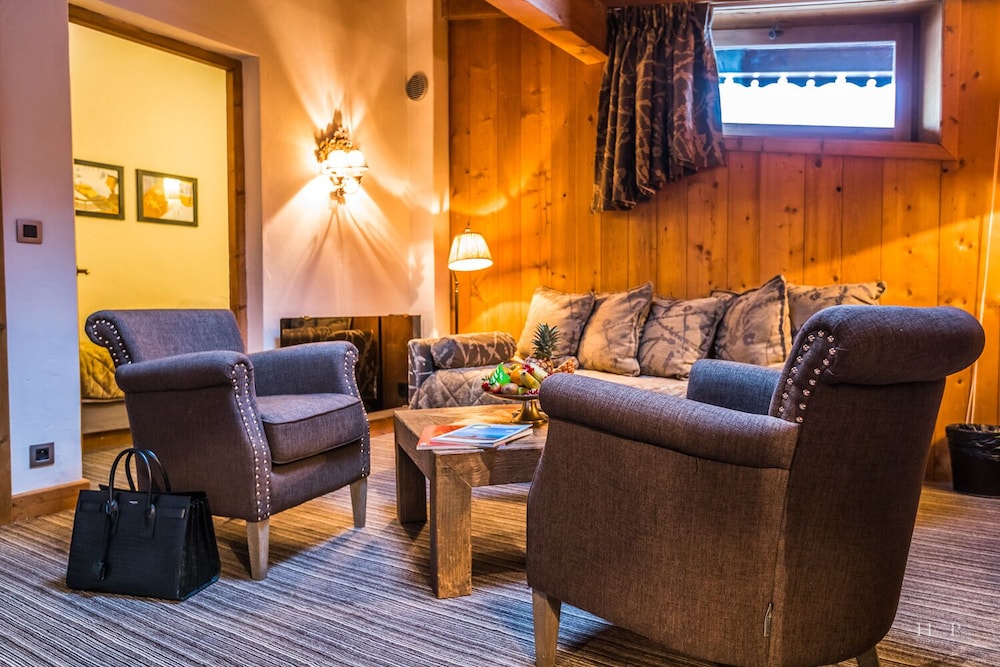 Hôtel Le Fer à Cheval 27/50