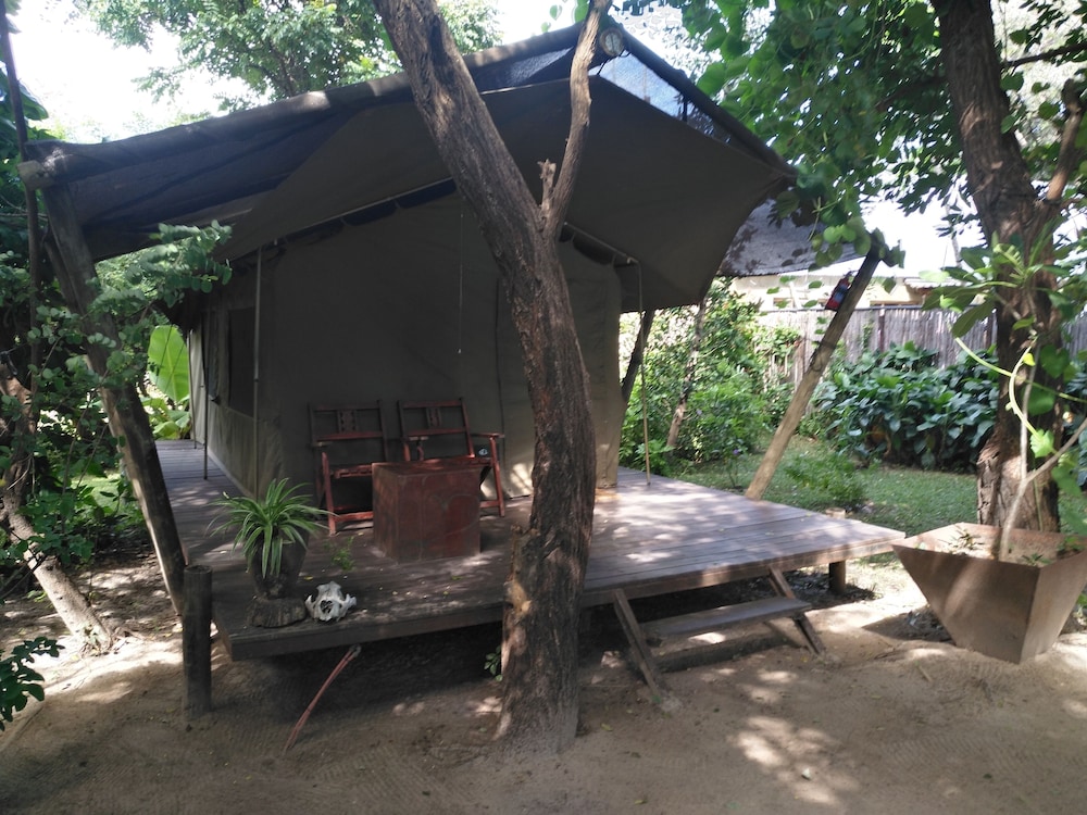 Caprivi Houseboat Safari Lodge 4/23