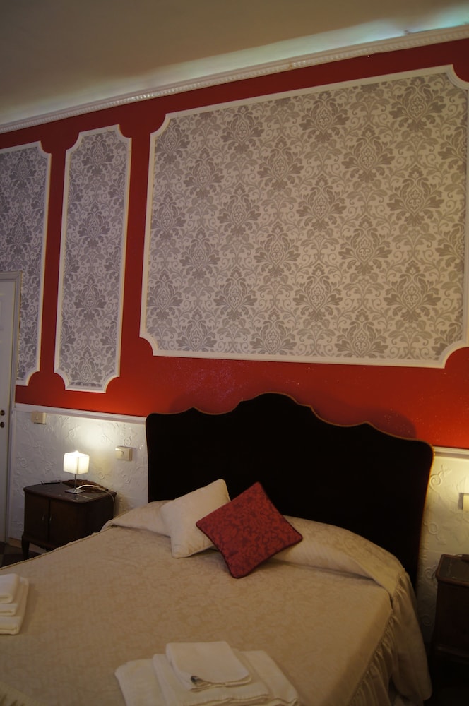 La Mimosa Bed And Breakfast 24/71