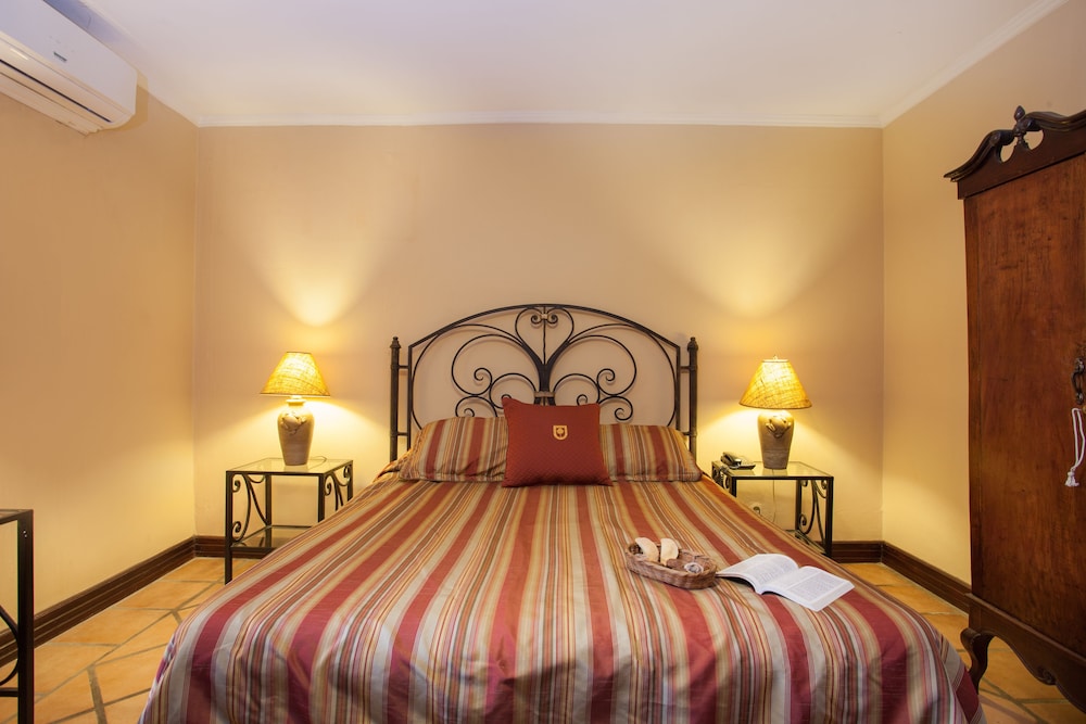 Hotel Los Robles 15/62