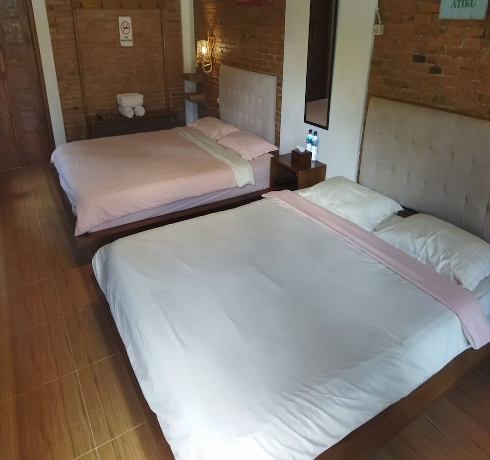 Omah Teras Bata Guesthouse by ZUZU 5/16