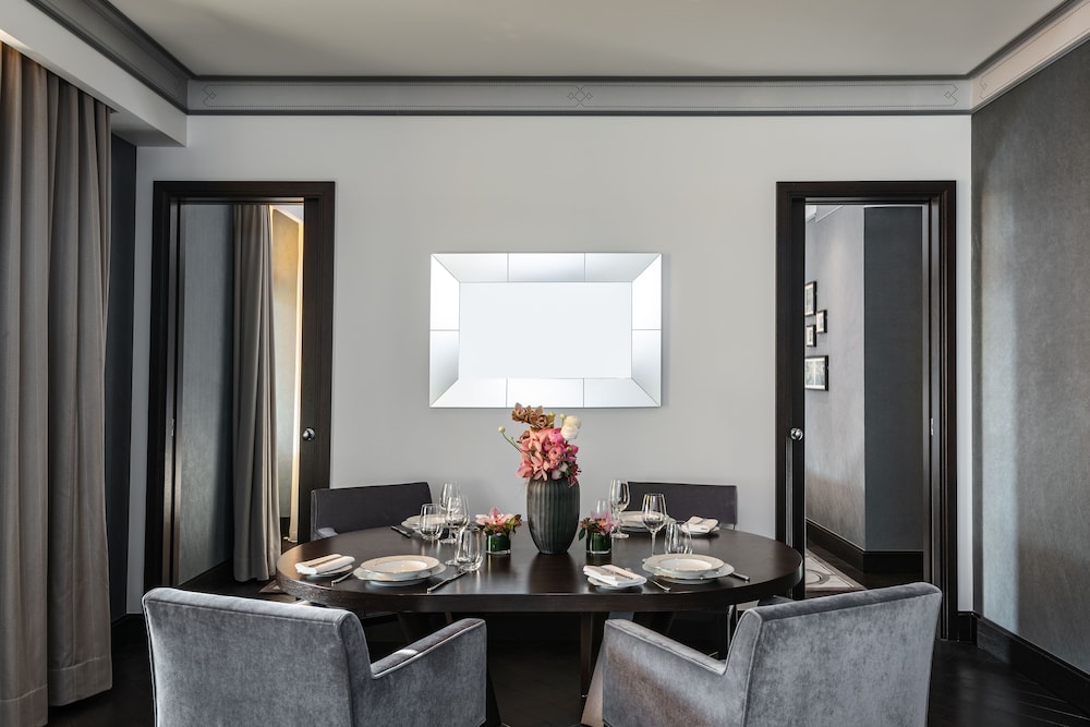 Royal Savoy Hotel and Spa Lausanne 63/84