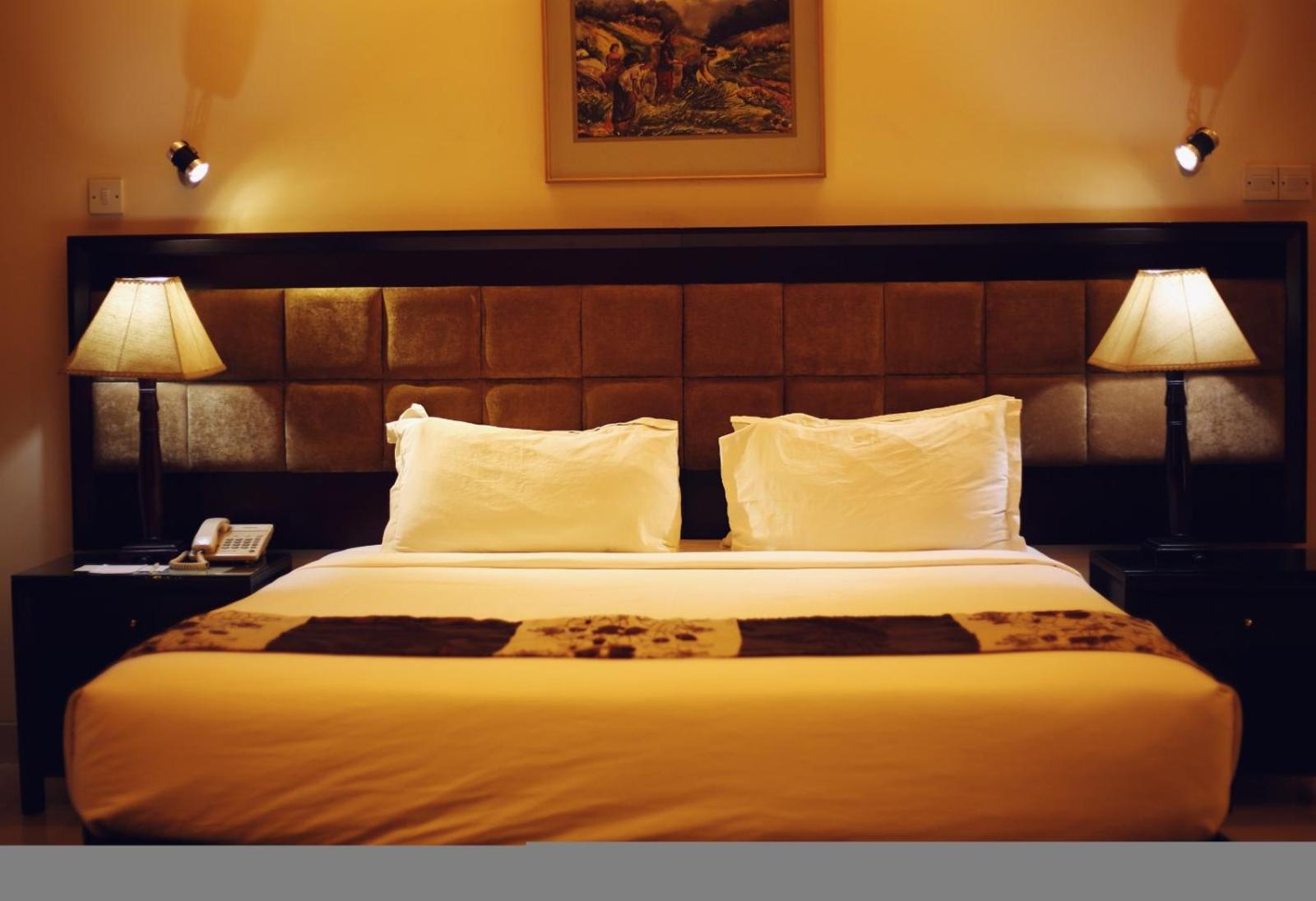 The Avenue Hotel and Suites 21/31