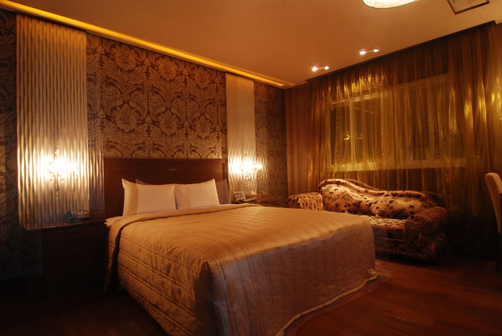 Beckham Motel 44/64