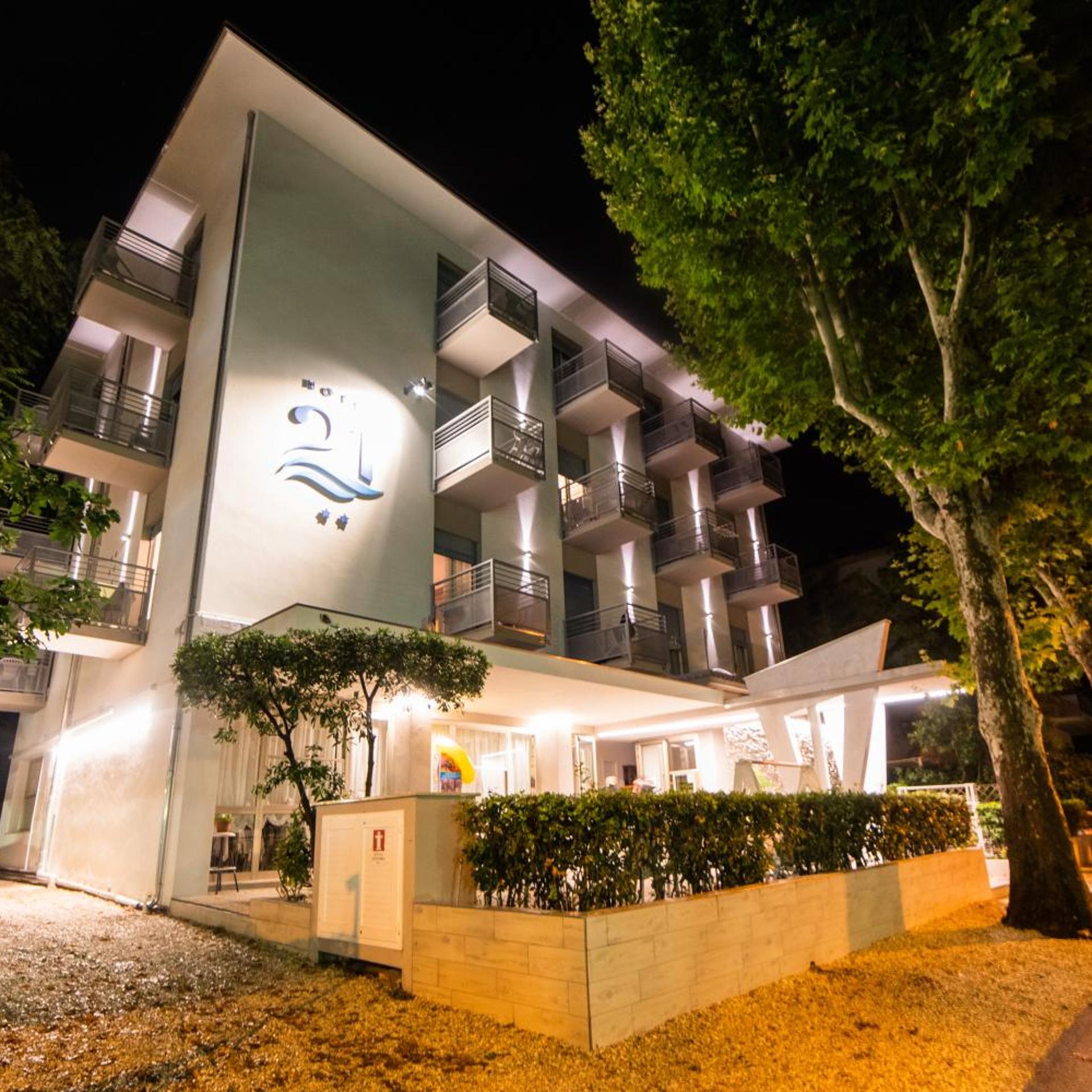 Hotel 21 4/55