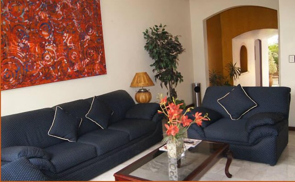 Suites Colibrí 12/23