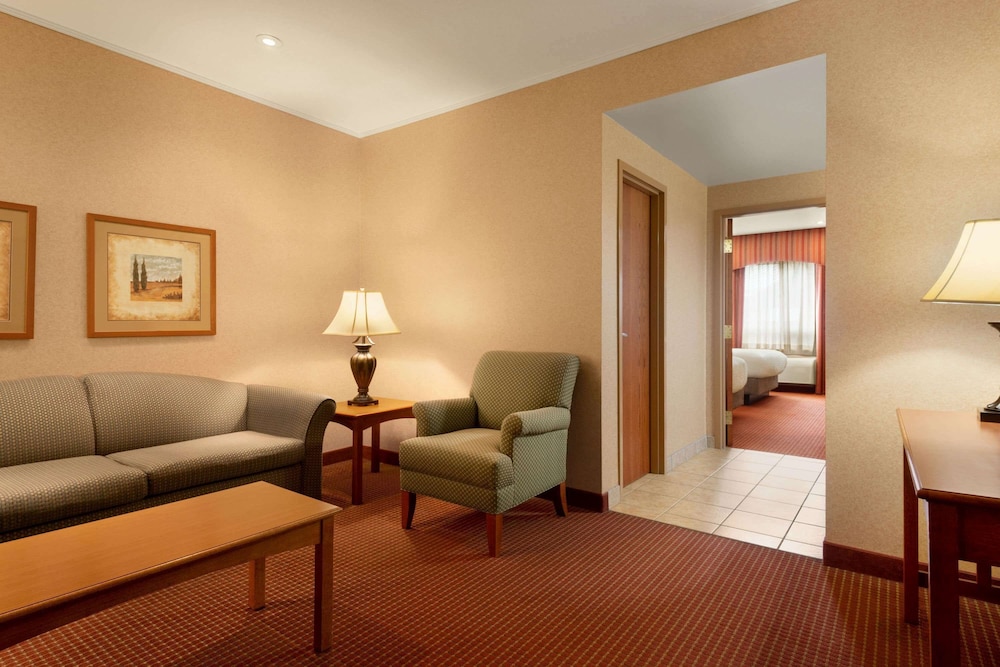 Days Inn by Wyndham Swift Current 29/41