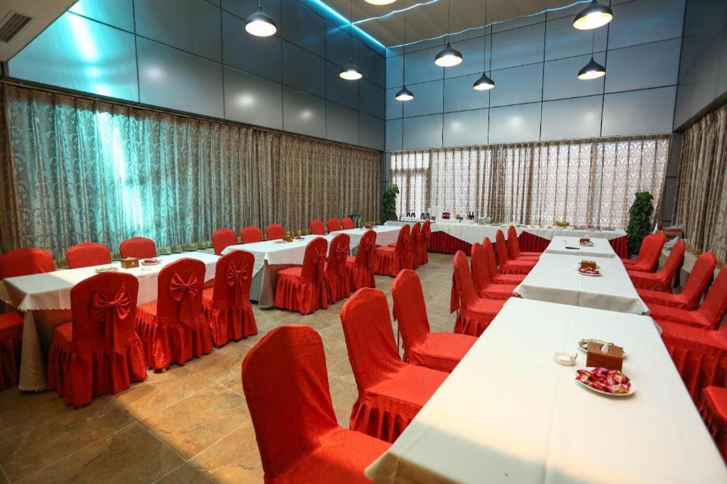 Chonpines Hotel (Beijing Caoqiao Metro Station) 45/51