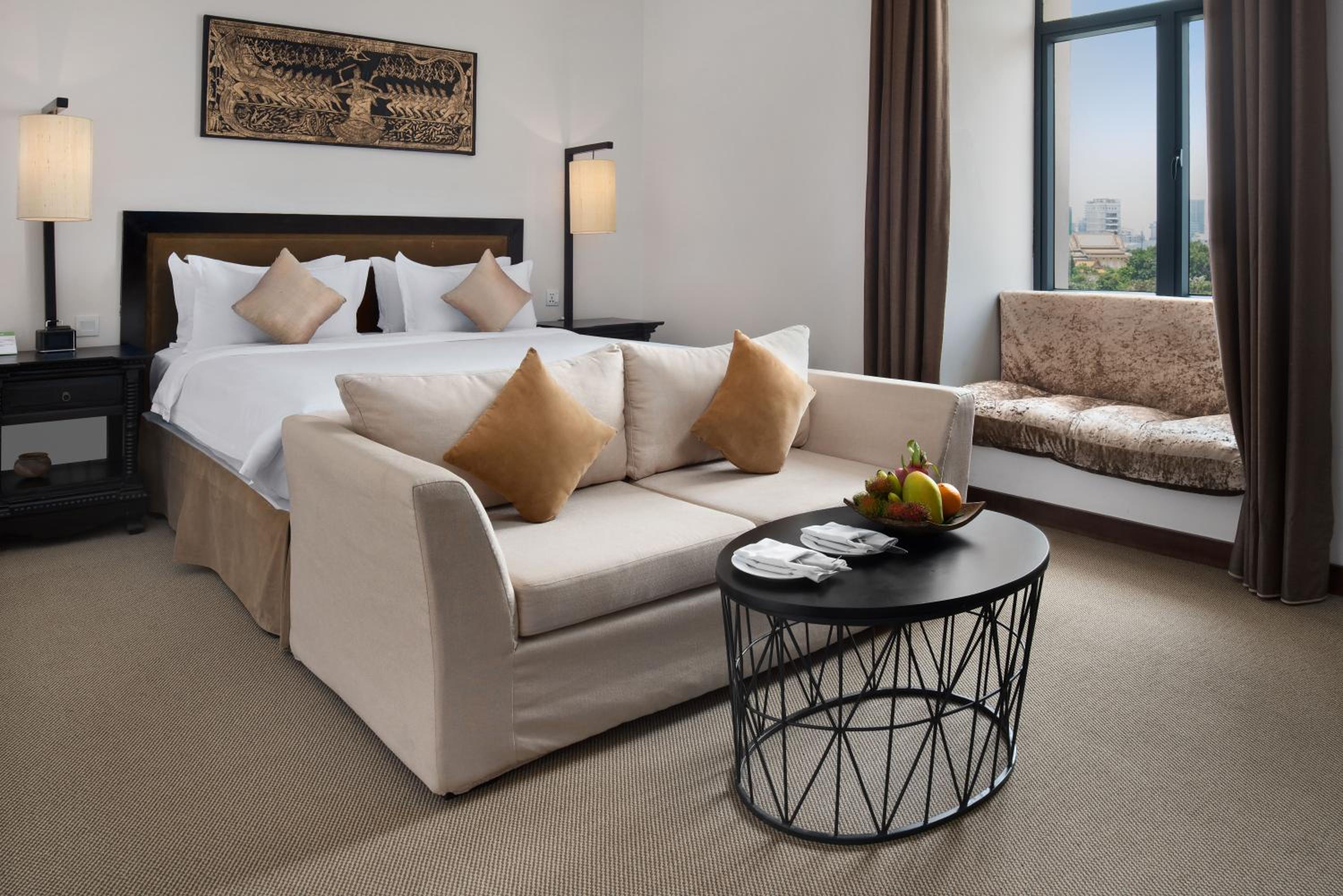 Palace, Suite