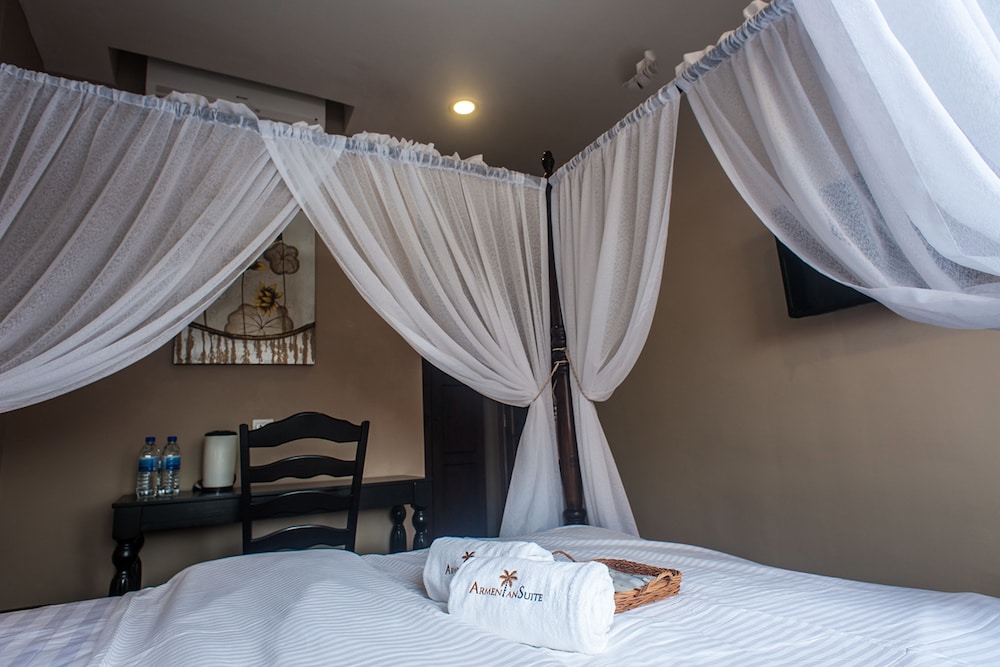 Armenian Suite 20/58