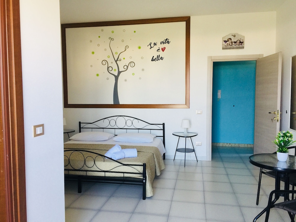 B&B Pizzomunno E Cristalda Rooms 8/27