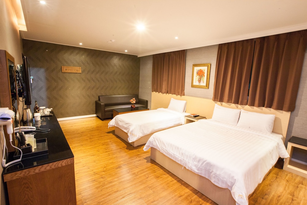 Jeonju Pungnam Family Hotel 13/50
