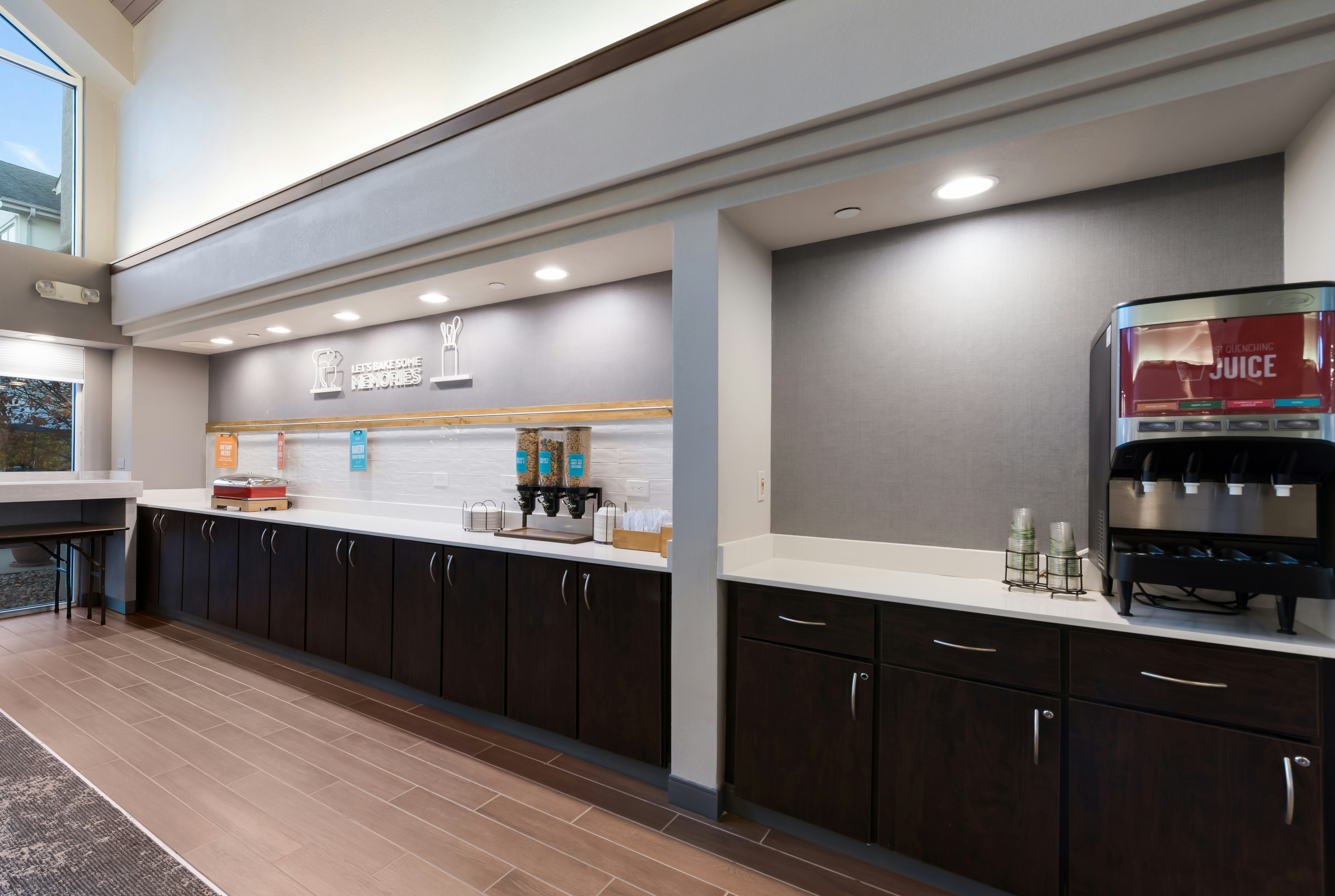 Hampton Inn Suites Chicagohoff 10/52