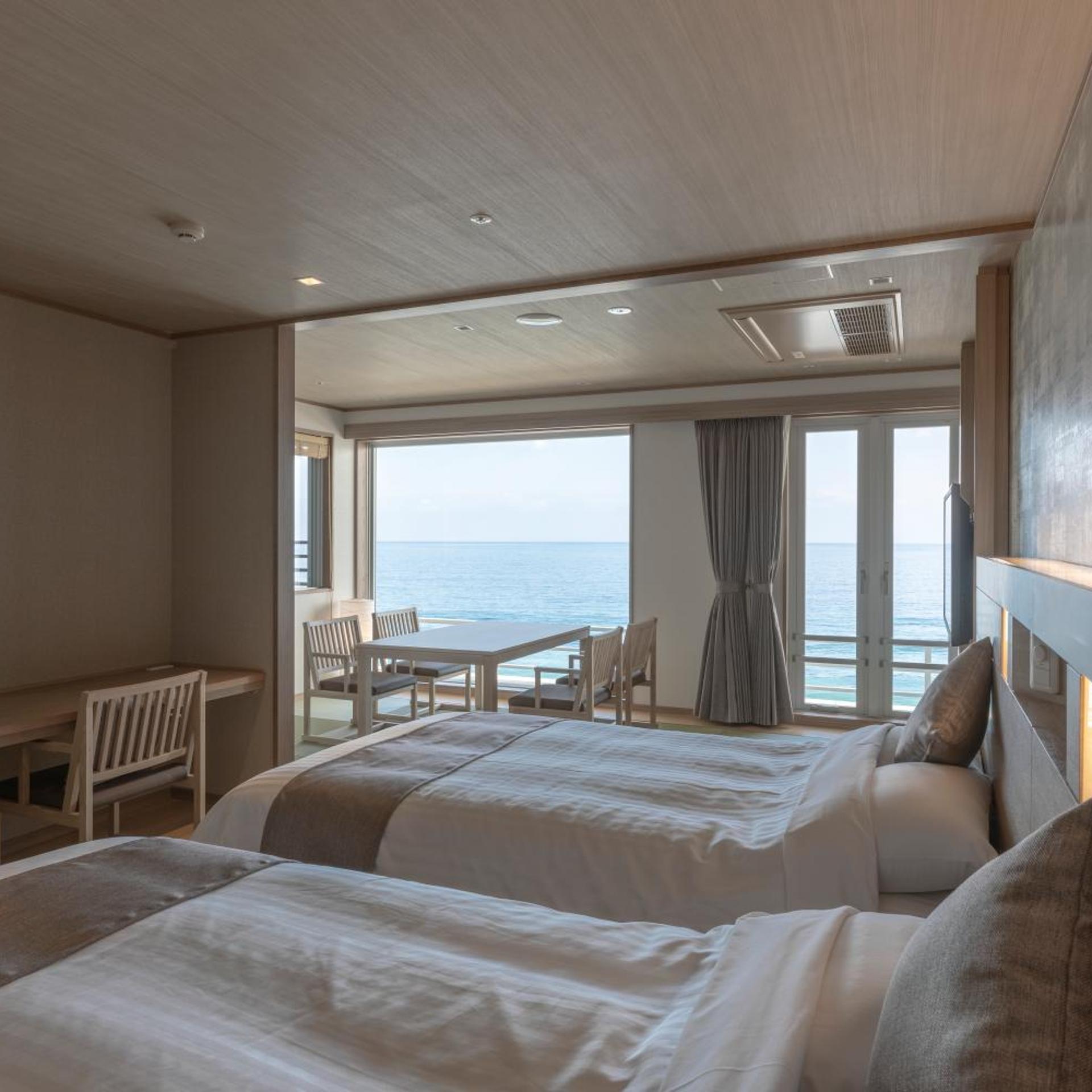 Room, Twin Beds, Private Bathroom