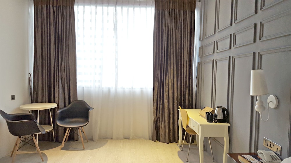 Creator Hotel 32/47