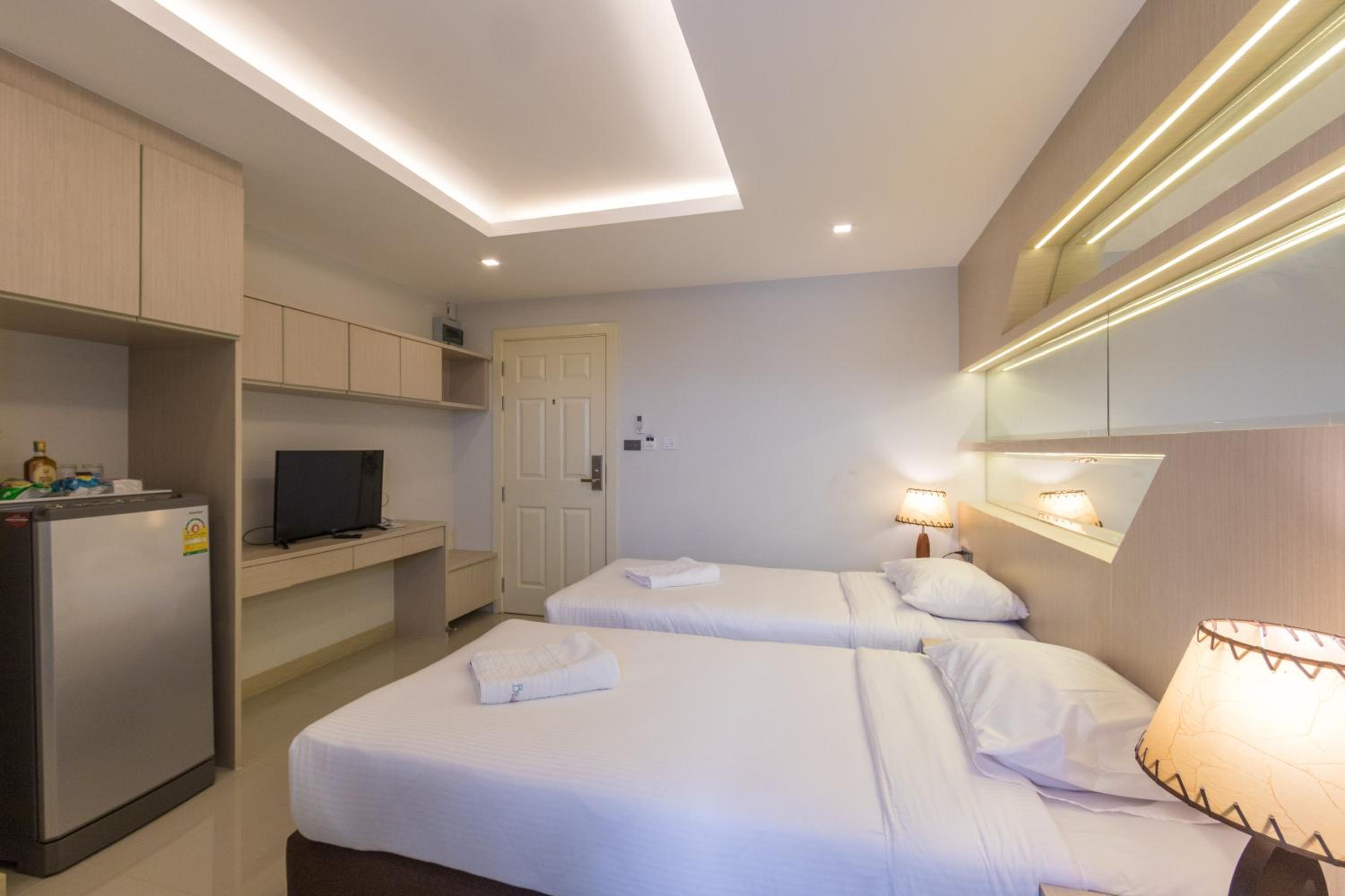 Standard, Double or Twin Bed