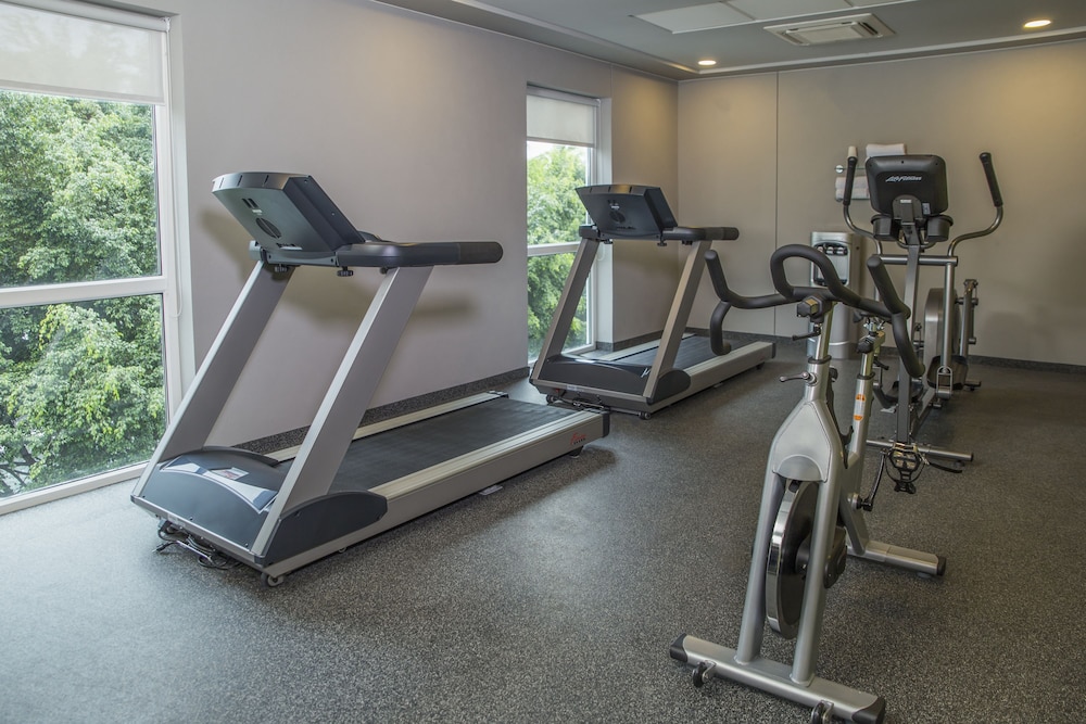 City Express Plus by Marriott Medellin Colombia 15/42