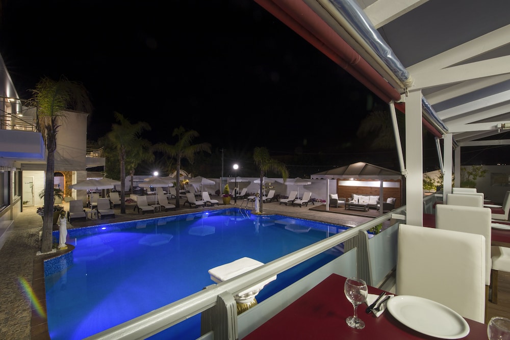 Paradice Hotel Luxury Suites 33/50