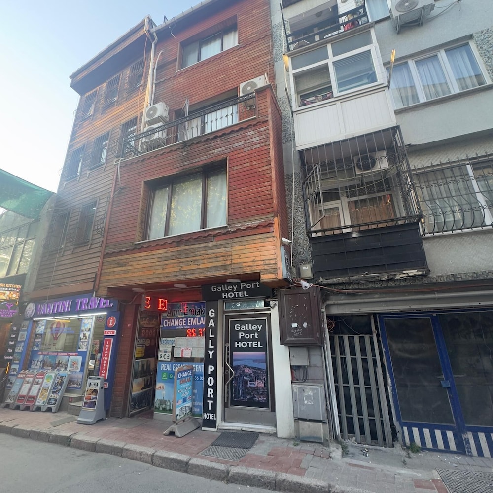 Home Sultanahmet 40/50