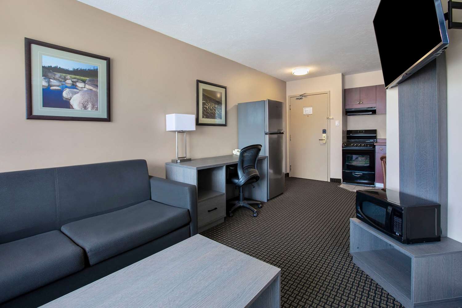 Days Inn & Suites by Wyndham Moncton 17/30