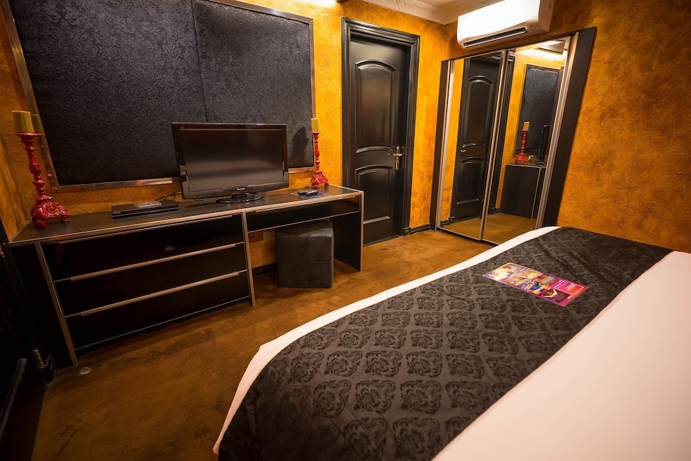 Fields Plaza Suites 21/65