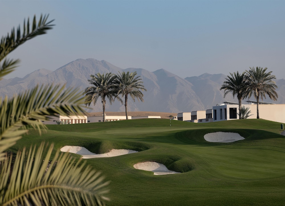 Tivoli La Vie Muscat Hotel & Residences 56/61